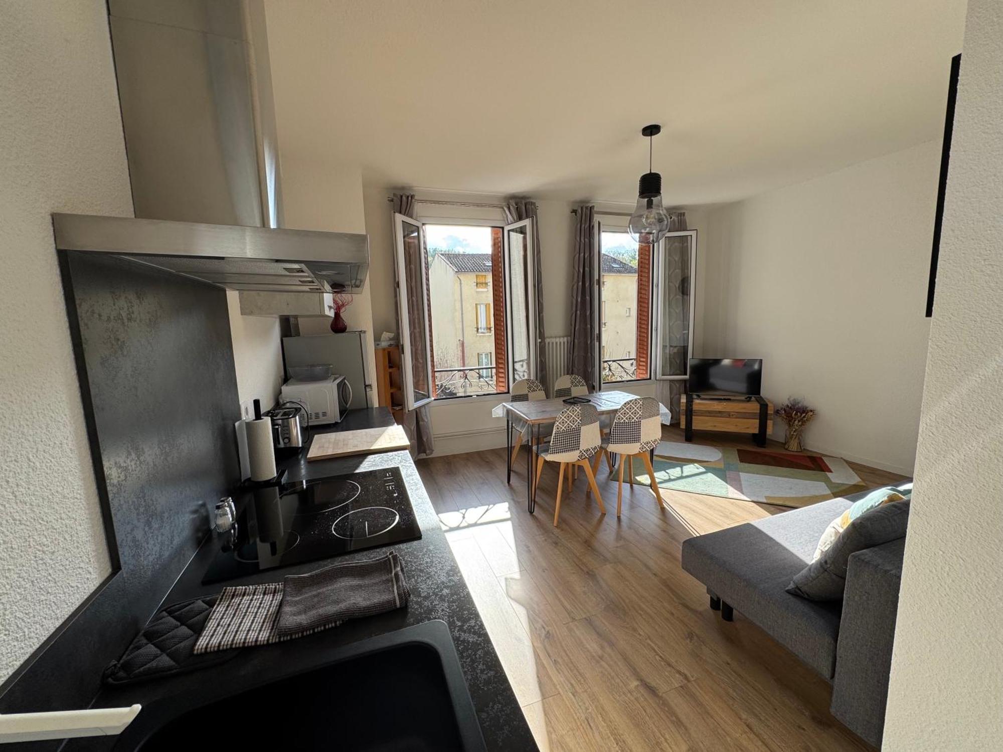 Appartement Le Madargue Idealement Place Chatel-Guyon Bagian luar foto