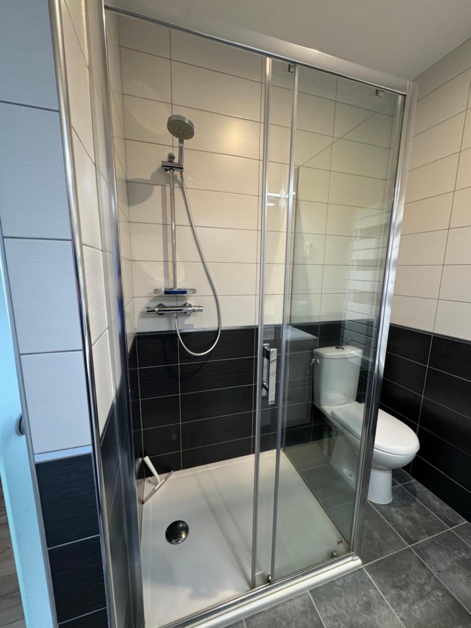 Appartement Le Madargue Idealement Place Chatel-Guyon Bagian luar foto